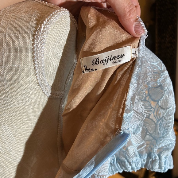 34”28”37” with 3D flowers 45”Long - Picture 4 of 5